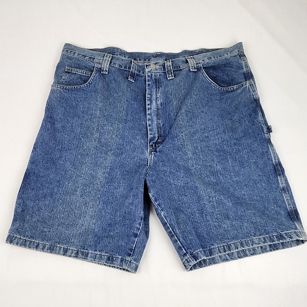 Wrangler Carpenter Style Medium Wash Denim Jeans Shorts